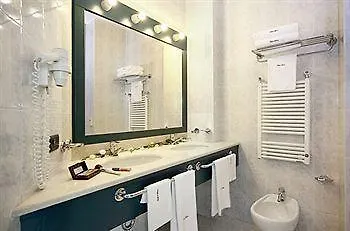 Rege Residence Milano Linate Aparthotel