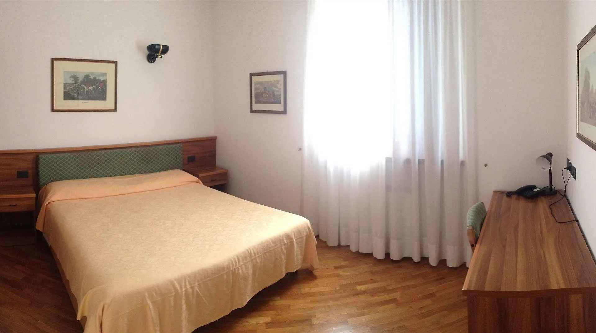 Rege Residence Milano Linate מילאנו